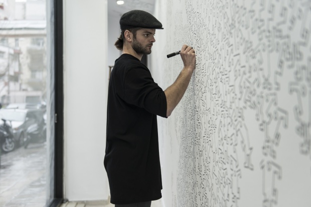 Τι ζητούν τα χιλιάδες τερατάκια του Γιώργου Τζινούδη στο κέντρο της Θεσσαλονίκης; Τι ζητούν τα χιλιάδες τερατάκια του Γιώργου Τζινούδη στο κέντρο της Θεσσαλονίκης;