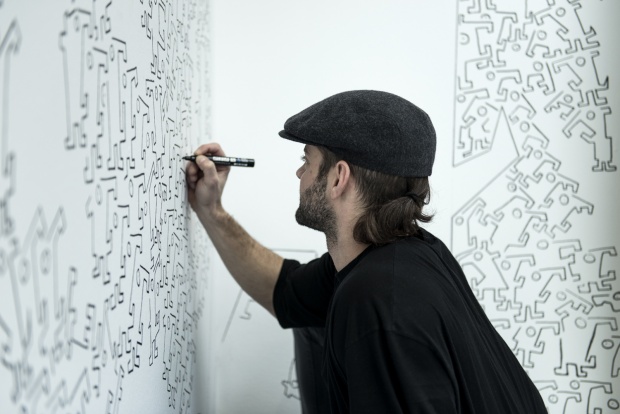 Τι ζητούν τα χιλιάδες τερατάκια του Γιώργου Τζινούδη στο κέντρο της Θεσσαλονίκης; Τι ζητούν τα χιλιάδες τερατάκια του Γιώργου Τζινούδη στο κέντρο της Θεσσαλονίκης;