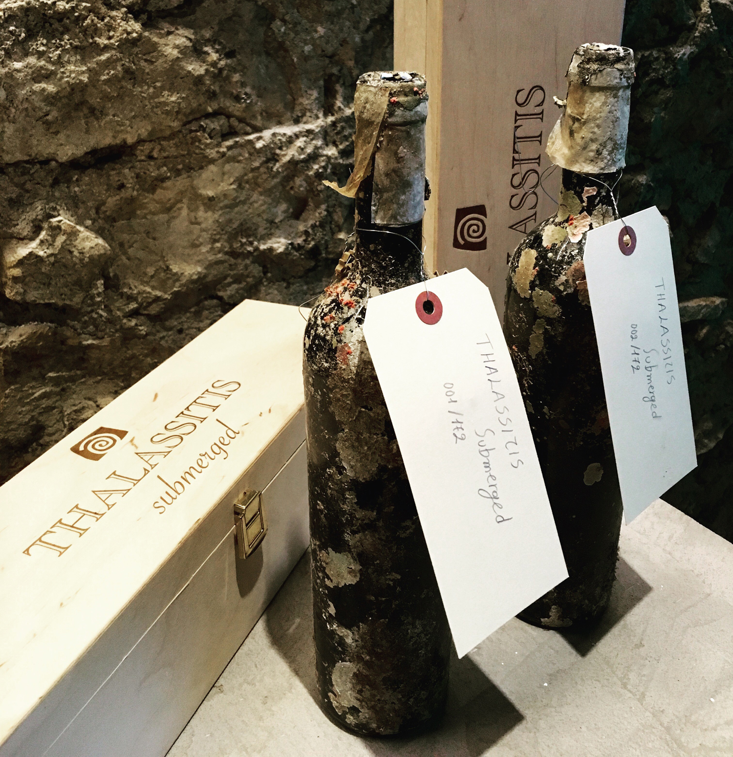 ο 2014 από τις 500 φιάλες που είχαν βυθιστεί το 2009 ανασύρθηκαν σώες μονάχα 3