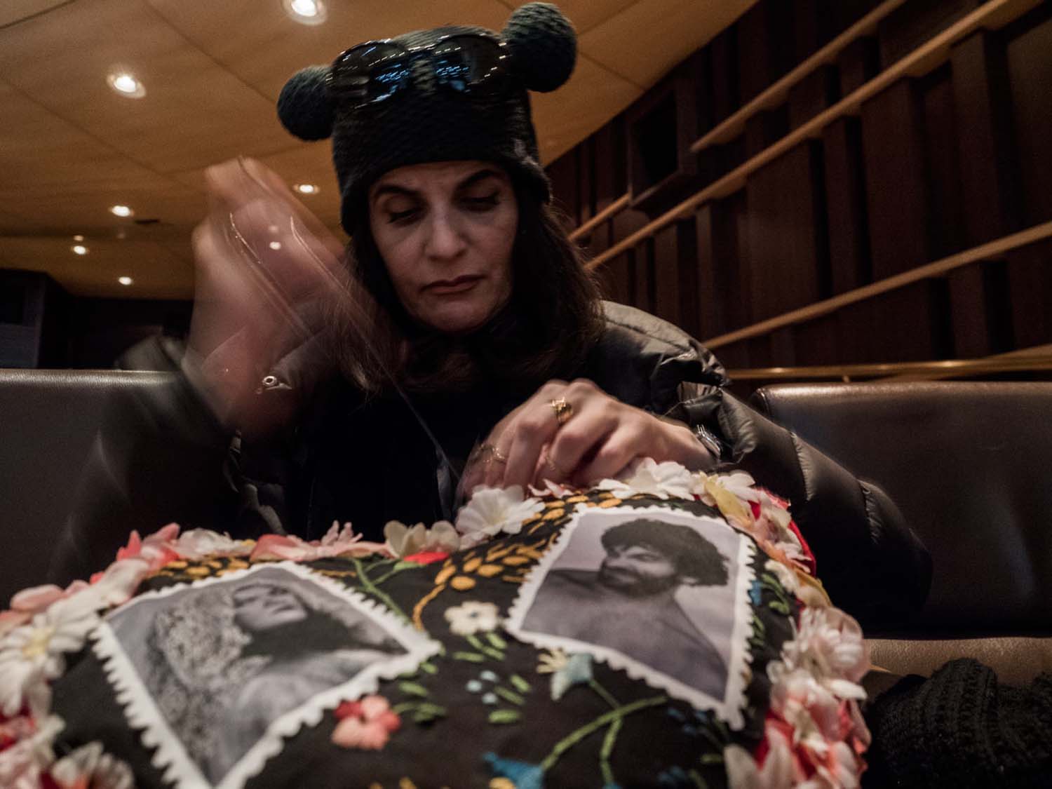 Ο Τάσος Βρεττός φωτογραφίζει τις πρόβες του «Δον Ζουάν» Ο Τάσος Βρεττός φωτογραφίζει τις πρόβες του «Δον Ζουάν»