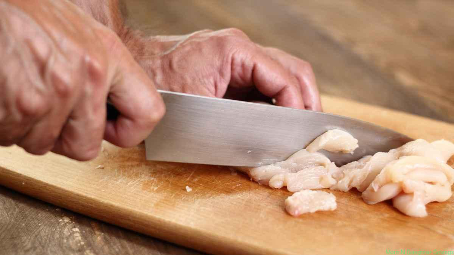 Το κοτόπουλο δεν πρέπει να το πλένουμε ποτέ