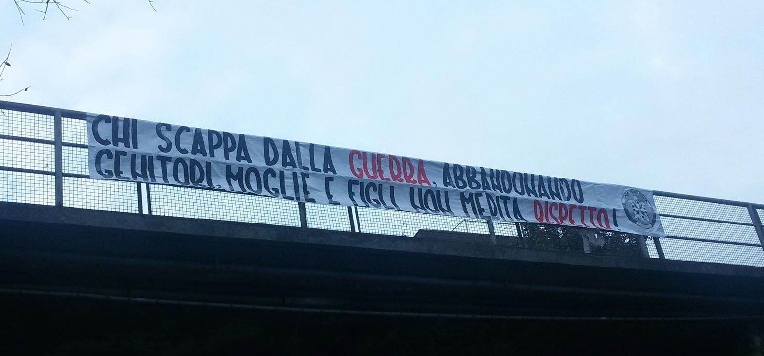 Δεκάδες ρατσιστικά πανό σε όλη την Ιταλία Δεκάδες ρατσιστικά πανό σε όλη την Ιταλία