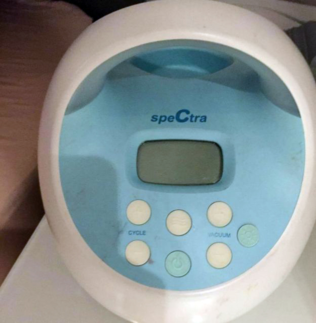 Μητέρα κλήθηκε «να αποδείξει» ότι θηλάζει στο αεροδρόμιο της Φρανκφούρτης Μητέρα κλήθηκε «να αποδείξει» ότι θηλάζει στο αεροδρόμιο της Φρανκφούρτης