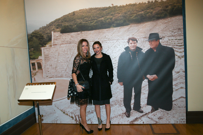 H Μαριάννα Λάτση με την κόρη της Εριέττα Κούρκουλου. Στη φωτογραφία ο Νίκος Κούρκουλος με τον Μπερνάντο Μπερτολούτσι. H Μαριάννα Λάτση με την κόρη της Εριέττα Κούρκουλου. Στη φωτογραφία ο Νίκος Κούρκουλος με τον Μπερνάντο Μπερτολούτσι.