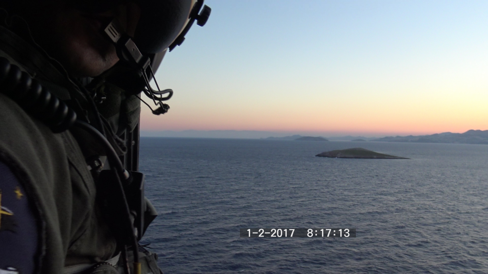 O Καμμένος στα Ίμια - με παραβιάσεις από μαχητικά αεροσκάφη απάντησαν οι Τούρκοι (εικόνες)