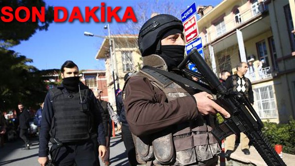 Ένοπλος μέσα σε νοσοκομείο απειλεί να αυτοκτονήσει (εικόνες) Ένοπλος μέσα σε νοσοκομείο απειλεί να αυτοκτονήσει (εικόνες)