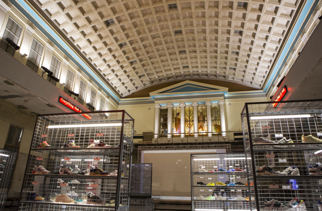 Η Αθήνα υποδέχτηκε το νέο EQT της adidas σε ένα event που σηματοδότησε τη νέα εποχή της sneaker κουλτούρας Η Αθήνα υποδέχτηκε το νέο EQT της adidas σε ένα event που σηματοδότησε τη νέα εποχή της sneaker κουλτούρας