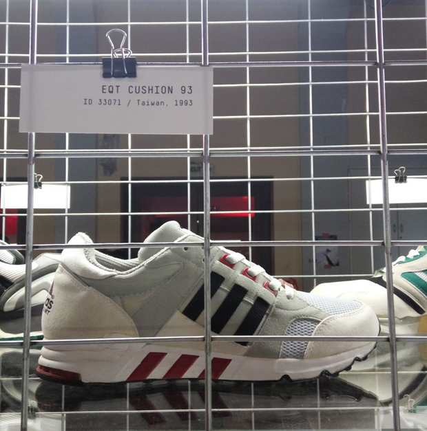 EQT CUSHION 93