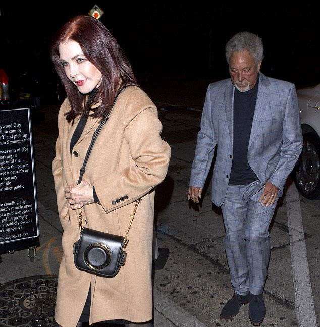 Τομ Τζόουνς και Πρισίλα Πρίσλεϊ Τομ Τζόουνς και Πρισίλα Πρίσλεϊ