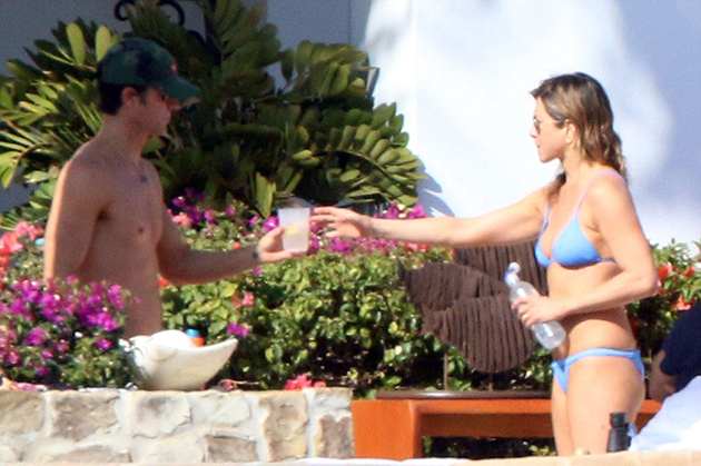 Τζένιφερ Άνιστον