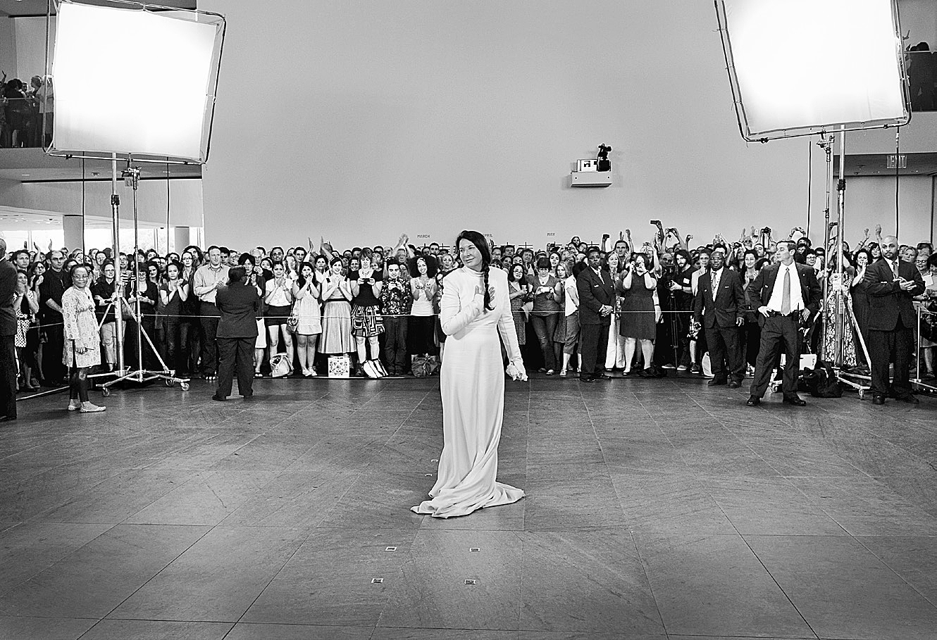 «Περνώντας από Τοίχους», Μαρίνα Αμπράμοβιτς «Περνώντας από Τοίχους», Μαρίνα Αμπράμοβιτς