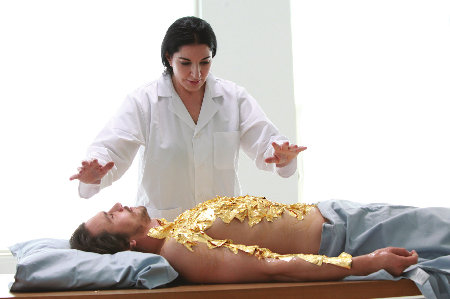 «Περνώντας από Τοίχους», Μαρίνα Αμπράμοβιτς «Περνώντας από Τοίχους», Μαρίνα Αμπράμοβιτς