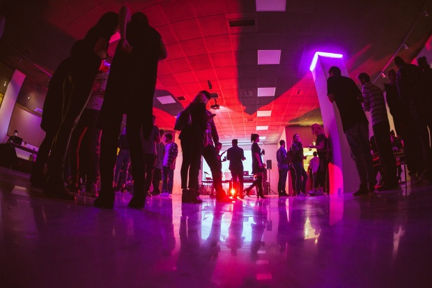 Το αποκριάτικο πάρτι που φέρνει την Καραϊβική στη Θεσσαλονίκη 