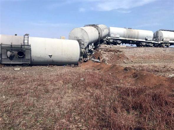 Έκρηξη κι εκτροχιασμός τρένου στην Τουρκία