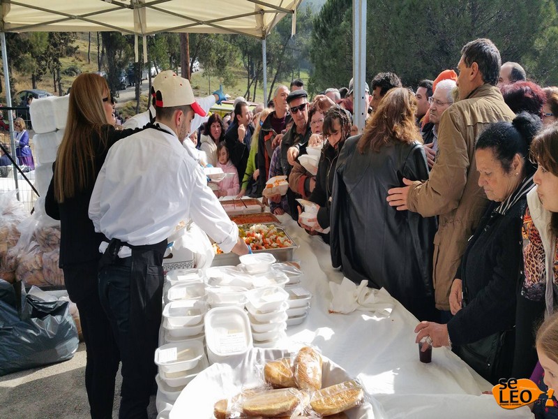 Ουρές για ένα πιάτο φαγητό στη Θεσσαλονίκη 