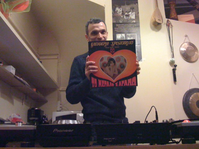 Οι ιδιοκτήτες του δισκοπωλείου στη Σίνα επιλέγουν 17 στιγμιότυπα από την ιστορία του Οι ιδιοκτήτες του δισκοπωλείου στη Σίνα επιλέγουν 17 στιγμιότυπα από την ιστορία του