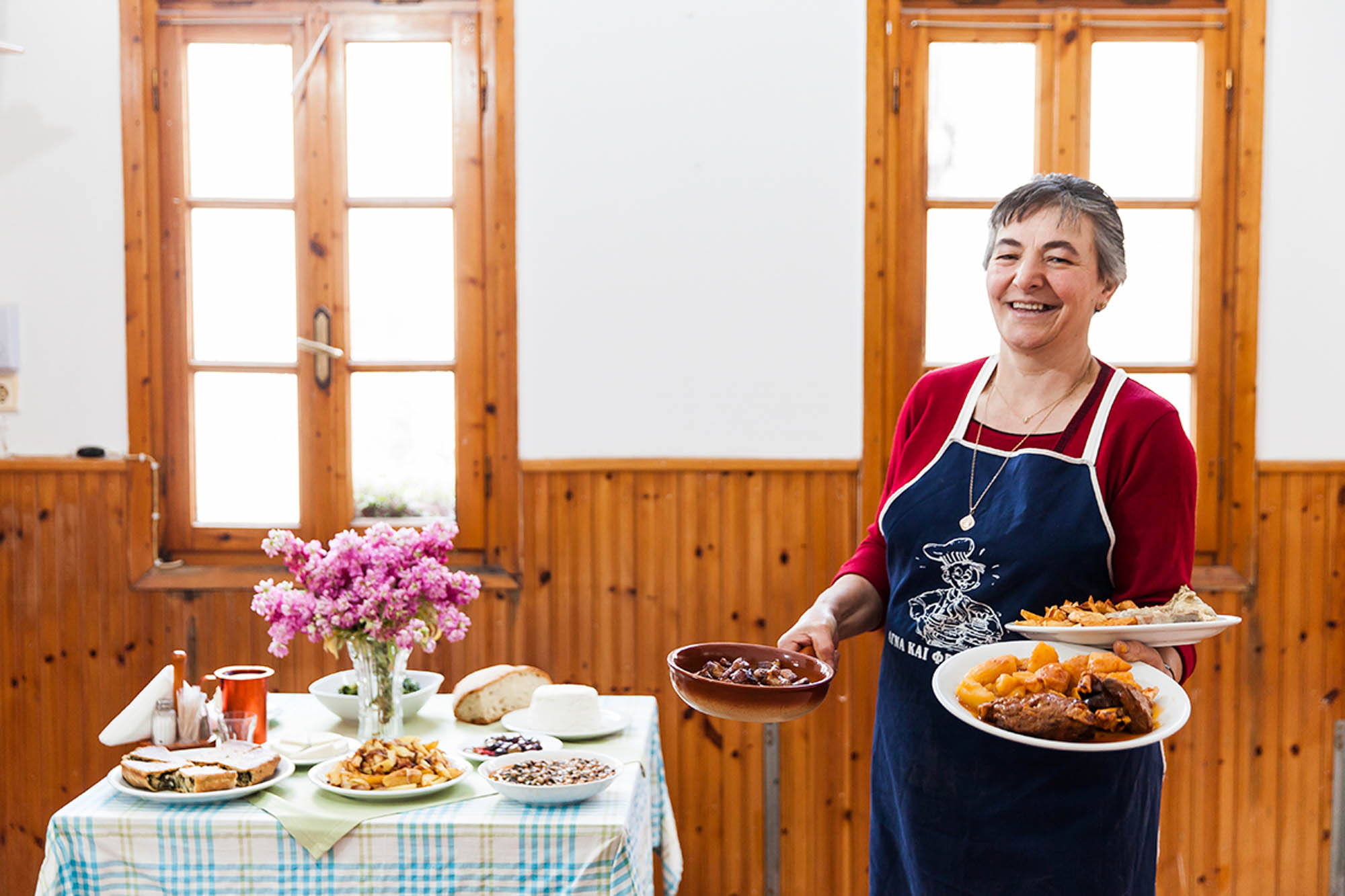 Η Ματίνα της Νάξου. Η γλυκιά και χορταστική επιβολή της θηλυκότητας προς τέρψιν.