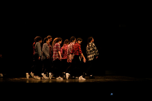 «Χορεύω, άρα επικοινωνώ» στη σκηνή της Στέγης του Ιδρύματος Ωνάση «Χορεύω, άρα επικοινωνώ». Μαθητές από Αθήνα και Κομοτηνή παρουσιάζουν όσα έμαθαν στα σχολικά εργαστήρια χορού στη σκηνή της Στέγης του Ιδρύματος Ωνάση