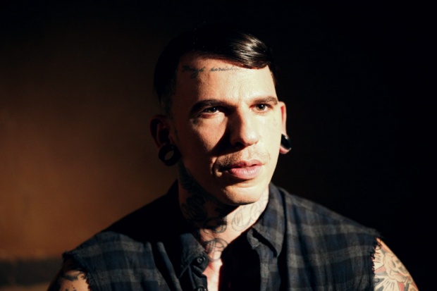 Η ταινία πορνό που βλέπει τους πρόσφυγες με άλλο μάτι Η ταινία πορνό που βλέπει τους πρόσφυγες με άλλο μάτι