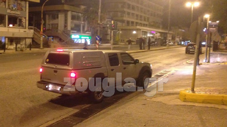 Έκρηξη στο βιβλιοπωλείο του Άδωνι Γεωργιάδη 