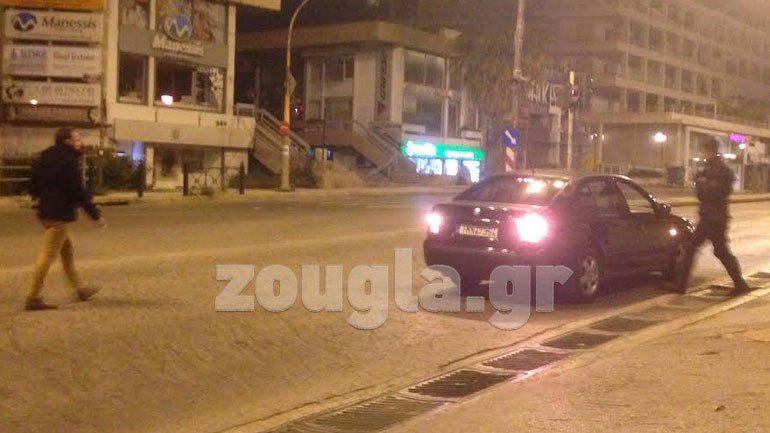 Έκρηξη στο βιβλιοπωλείο του Άδωνι Γεωργιάδη 