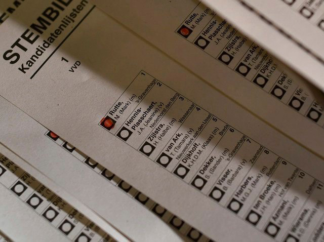 Καθαρή  νίκη του Ρούτε δείχνουν τα exit poll