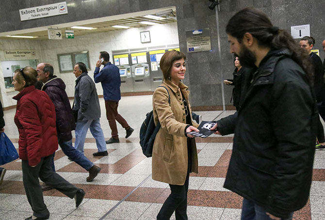 Οι «Δαιμονισμένοι» στο Μετρό του Συντάγματος