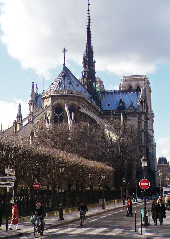 Η Παναγία των Παρισίων Η Παναγία των Παρισίων