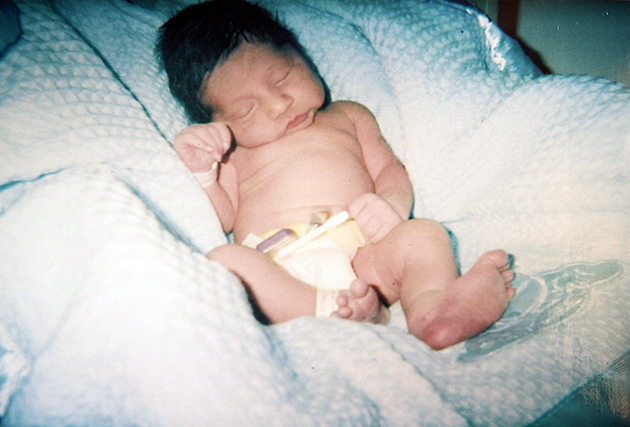 Μάνα και γιος δηλώνουν τρελά ερωτευμένοι Μάνα και γιος δηλώνουν τρελά ερωτευμένοι