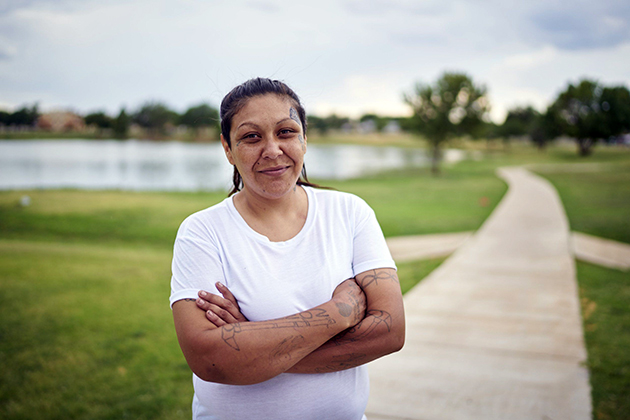 Μάνα και γιος δηλώνουν τρελά ερωτευμένοι Μάνα και γιος δηλώνουν τρελά ερωτευμένοι