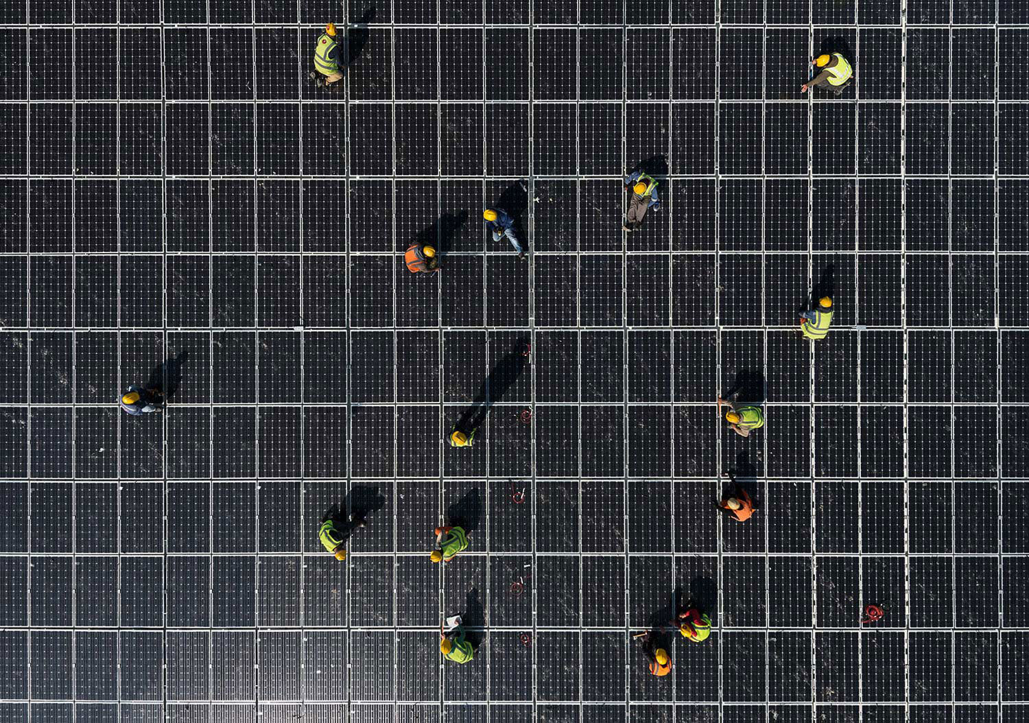 Στέγαστρο Εθνικής Λυρικής Σκηνής, άνω επιφάνεια, φωτοβολταϊκά πάνελ Στέγαστρο Εθνικής Λυρικής Σκηνής, άνω επιφάνεια, φωτοβολταϊκά πάνελ