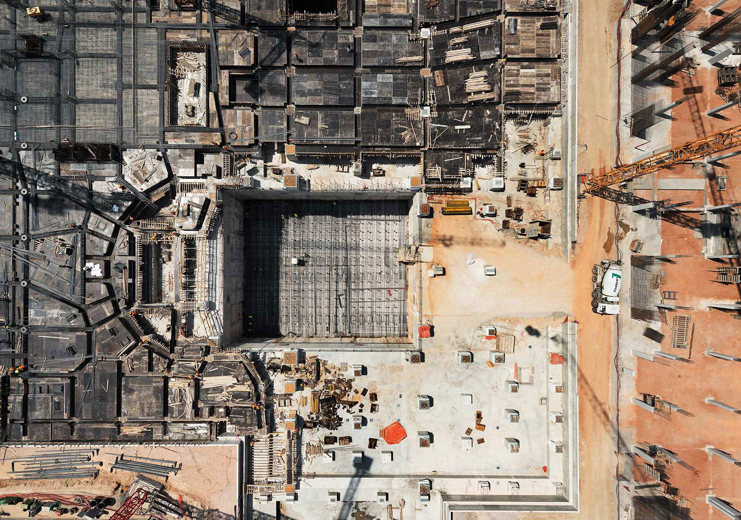 Λυρική Σκηνή, ενίσχυση φρεατίου σκηνής και πλάκα δαπέδου ισογείου Λυρική Σκηνή, ενίσχυση φρεατίου σκηνής και πλάκα δαπέδου ισογείου