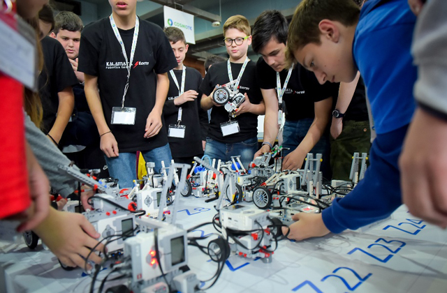  >1.100 μαθητές από όλη την Ελλάδα στον τελικό του Πανελλήνιου Διαγωνισμού Εκπαιδευτικής Ρομποτικής για Δημοτικό, Γυμνάσιο, Λύκειο