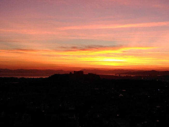 Ηλιοβασίλεμα από το Saint George Lycabettus Ηλιοβασίλεμα από το Saint George Lycabettus