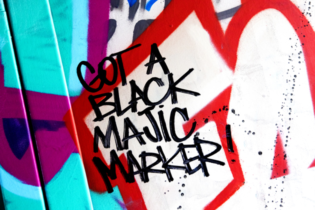 Μια Belleville από σπρέι © Alex Grymanis Trippin on Belleville. Η full color τοιχογραφία που υπογράφουν οι Billy Gee, Alex Martinez και Lune82 κάνει αυτή την εβδομάδα εντυπωσιακά εγκαίνια