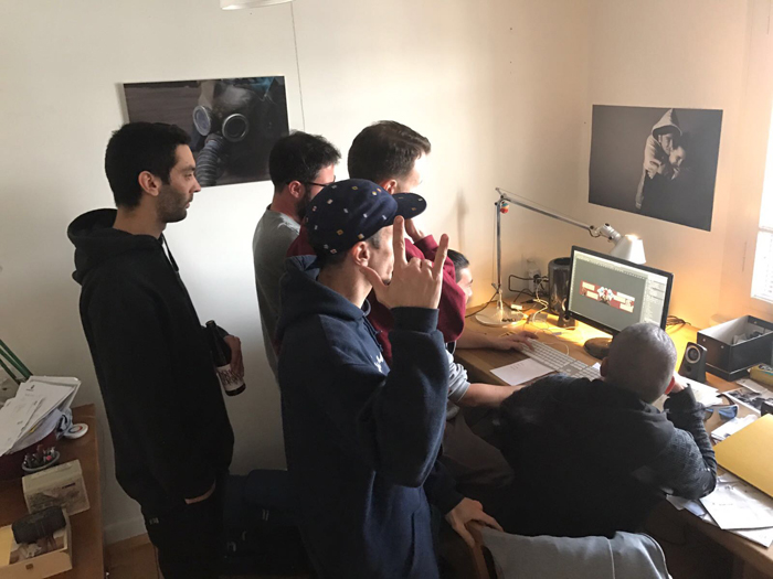 Στήνοντας το το εικαστικό Στήνοντας το το εικαστικό