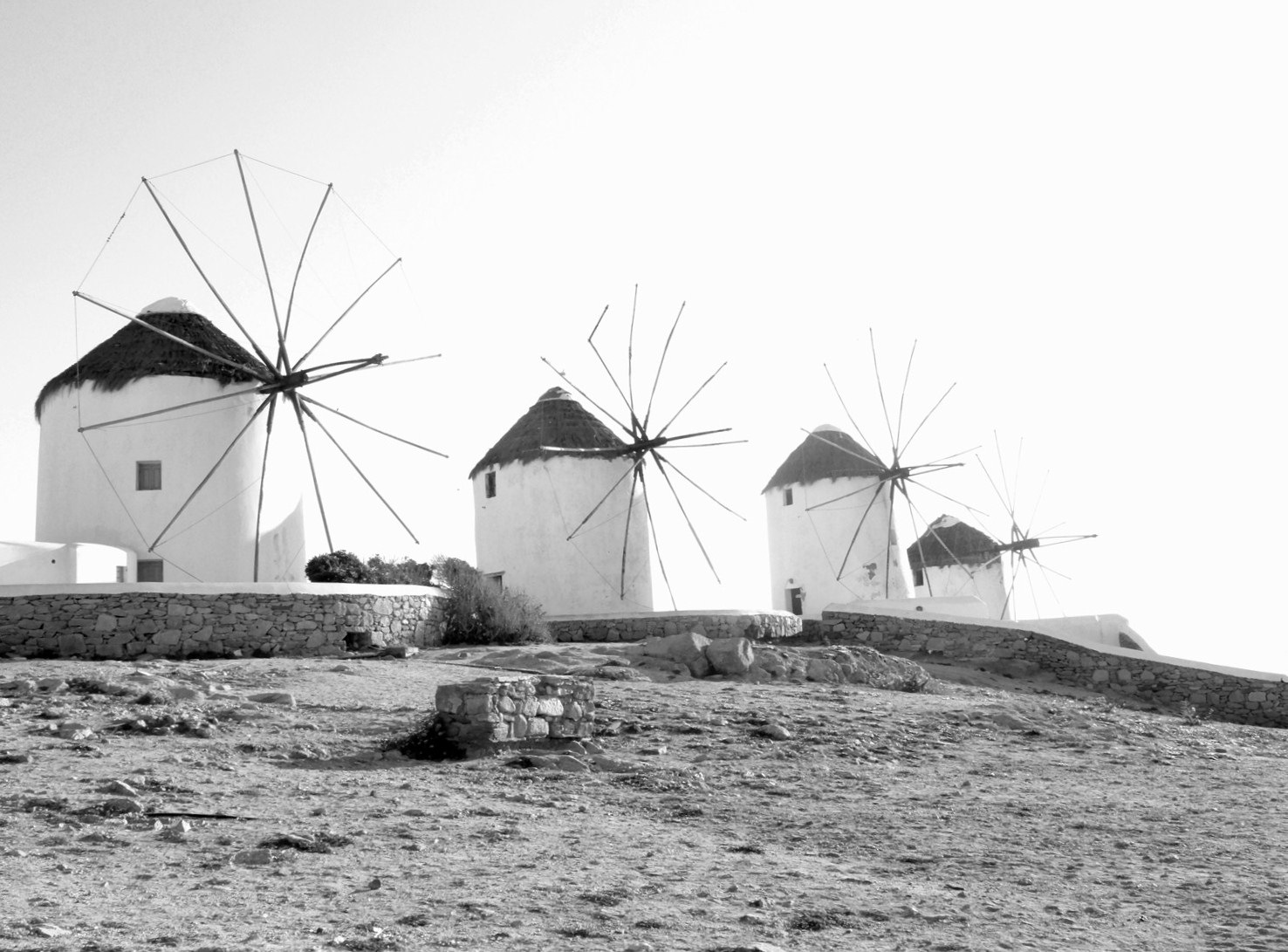 Ο ήλιος δύει υπέροχα στη Μικρή Βενετία της Μυκόνου