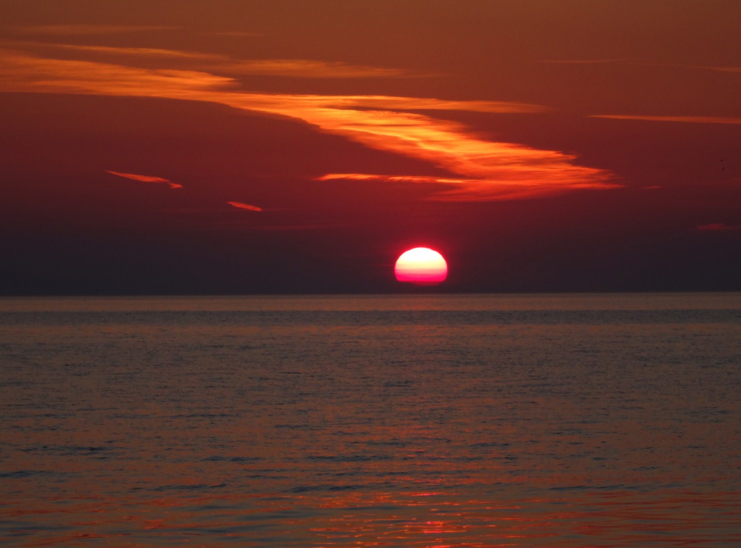 Ο ήλιος δύει υπέροχα στη Μικρή Βενετία της Μυκόνου