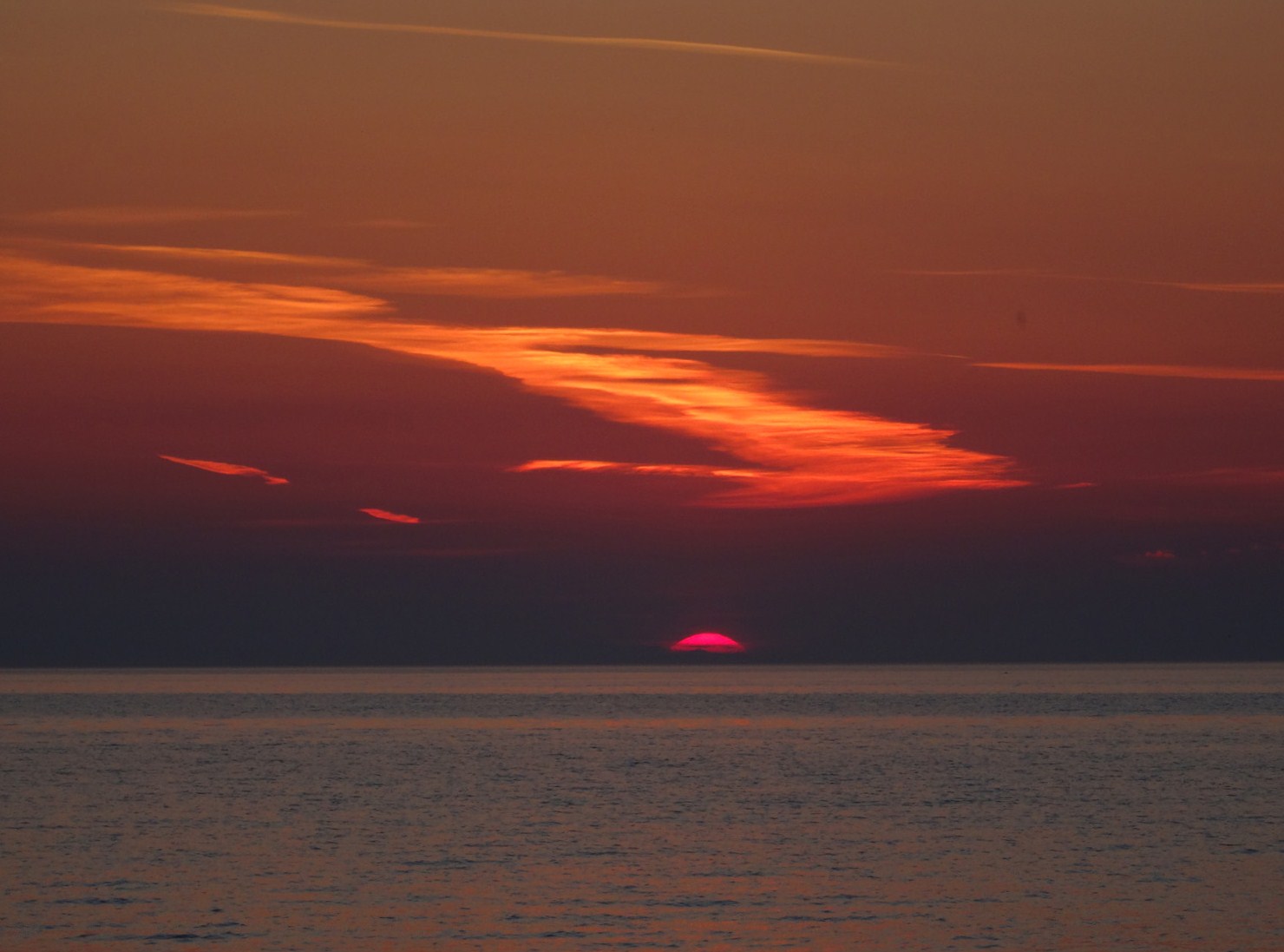 Ο ήλιος δύει υπέροχα στη Μικρή Βενετία της Μυκόνου