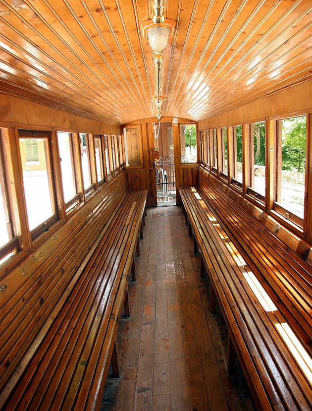 ΜΗΛΙΕΣ "ΜΟΥΤΖΟΥΡΗΣ"