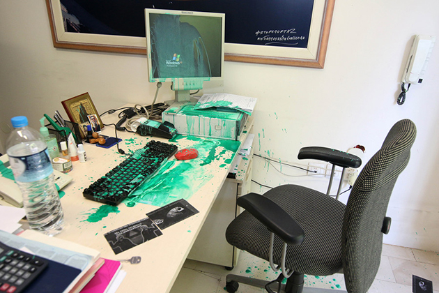 ΘΕΣΣΑΛΟΝΙΚΗ ΕΠΙΘΕΣΗ ΚΟΥΚΟΥΛΟΦΟΡΩΝ ΣΤΗΝ ΕΦΗΜΕΡΙΔΑ ΚΑΘΗΜΕΡΙΝΗ