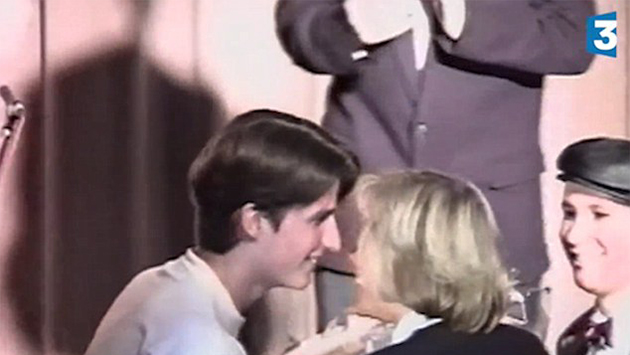 Όταν ο Μακρόν ήταν 15 και Μπριζίτ 40 ετών 