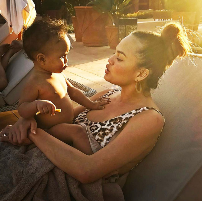 Chrissy Teigen Chrissy Teigen