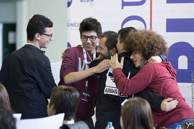 Όσα είδαμε στον τελικό του Young Business Talents με νικητή το 2ο ΓΕΛ Γιαννιτσών, που θα εκπροσωπήσει την Ελλάδα στον Ευρωπαϊκό τελικό Όσα είδαμε στον τελικό του Young Business Talents με νικητή το 2ο ΓΕΛ Γιαννιτσών, που θα εκπροσωπήσει την Ελλάδα στον Ευρωπαϊκό τελικό