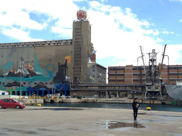 Στο εγκαταλελειμμένο ξενοδοχείο Acropol και την εξαφανισμένη Ομόνοια του φετινού Fast Forward Festival 