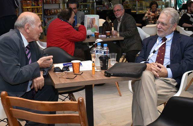  οι κ.κ. Δρ Παναγιώτης Λαγός, Καθηγητής Παιδιατρικής, Διευθυντής Ιατρικής Υπηρεσίας ΙΑΣΩ Παίδων και Γεώργιος Χρούσος, Καθηγητής Παιδιατρικής, Διευθυντής Α’ Παιδιατρικής Κλινικής ΕΚΠΑ