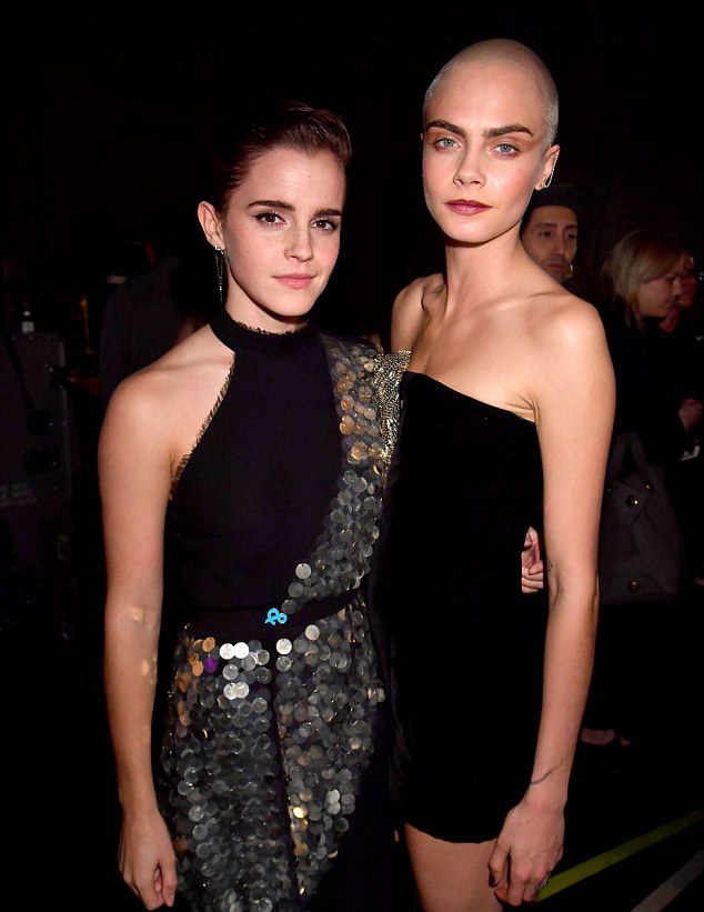 Κάρα Ντελεβίν και Έμα Γουότσον Κάρα Ντελεβίν και Έμα Γουότσον