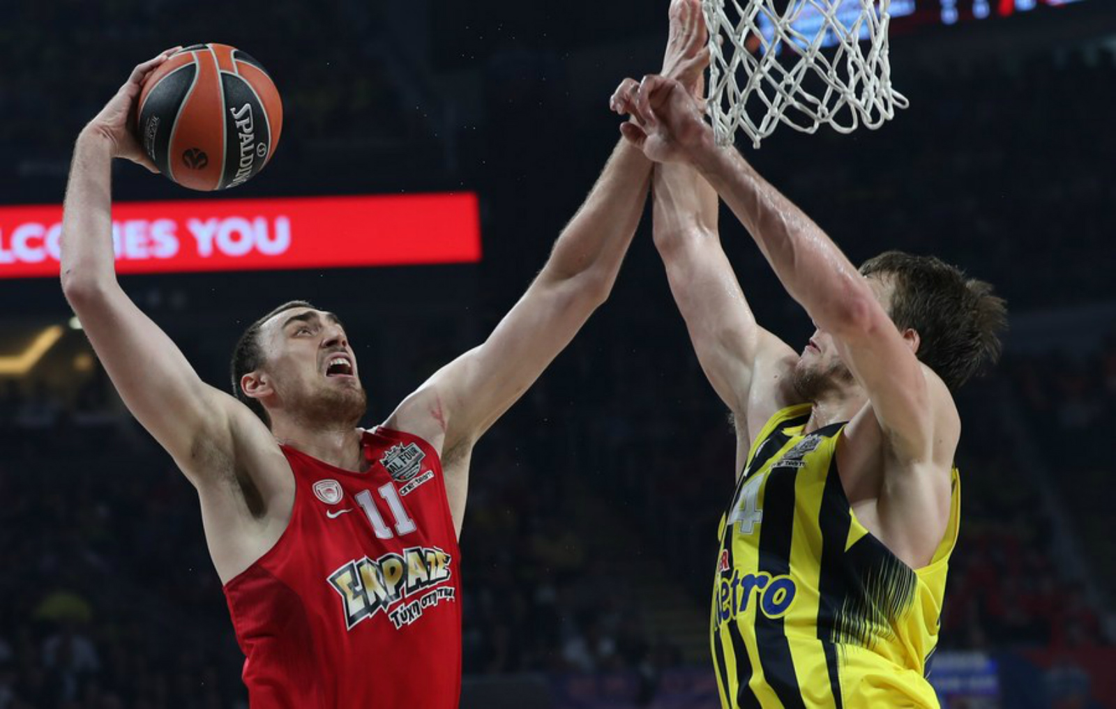 Δεν τα κατάφερε ο Ολυμπιακός - πρωταθλήτρια Ευρώπης η Φενέρμπαχτσε (εικόνες)