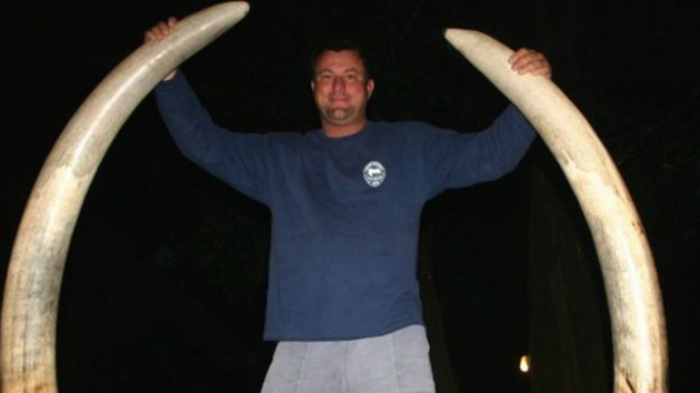 Κυνηγός άγριων ζώων Κυνηγός άγριων ζώων