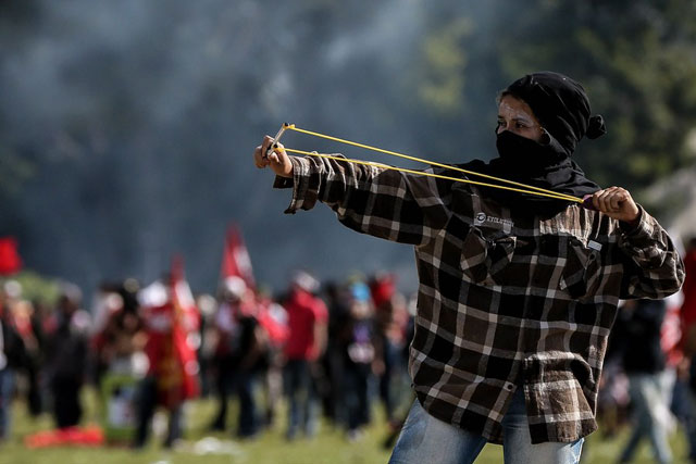 Αιματηρές συγκρούσεις Αιματηρές συγκρούσεις
